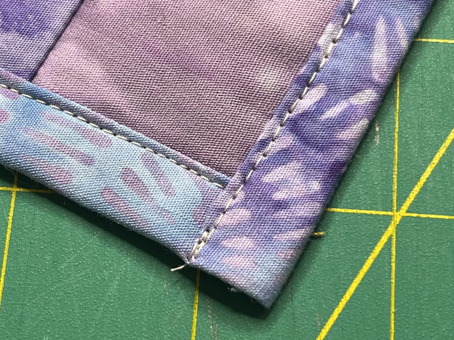 How To Make Self Binding Quilt As You Go Gradient Placemats - Create 