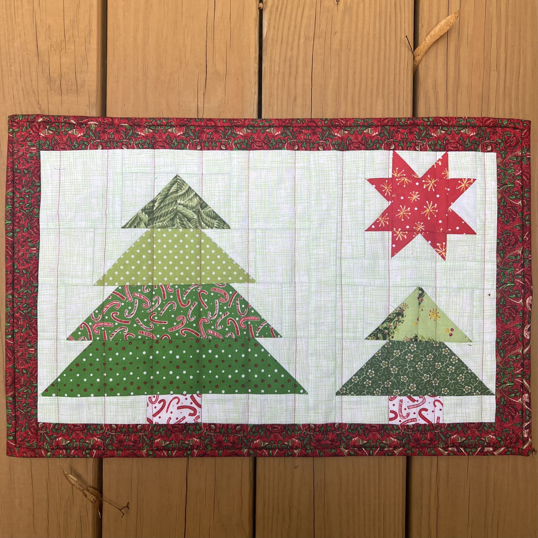 2 Holiday Quilted Placemat Patterns - Create with Claudia